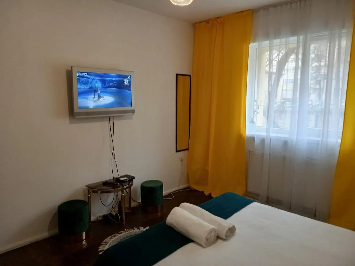 Apartment Yellow Bucharest